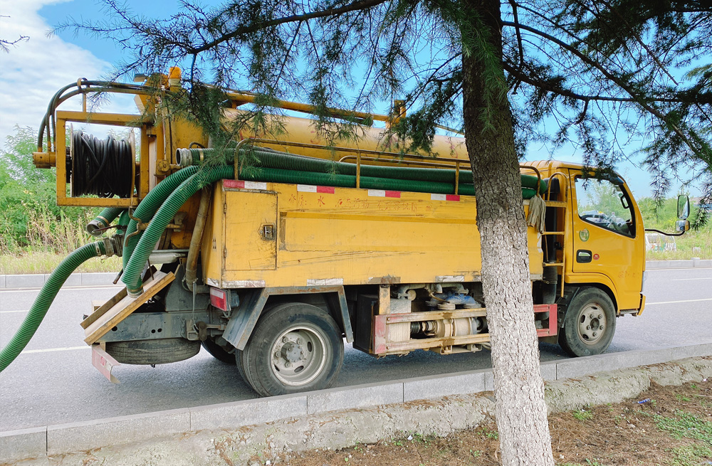 283青马村清洗抽粪车